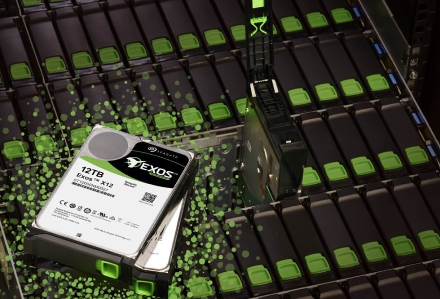 4U106_Drives-on-top_high_w-dots-1-2